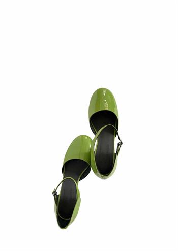 Grøn laksko med spænde fra Nordic ShoePeople